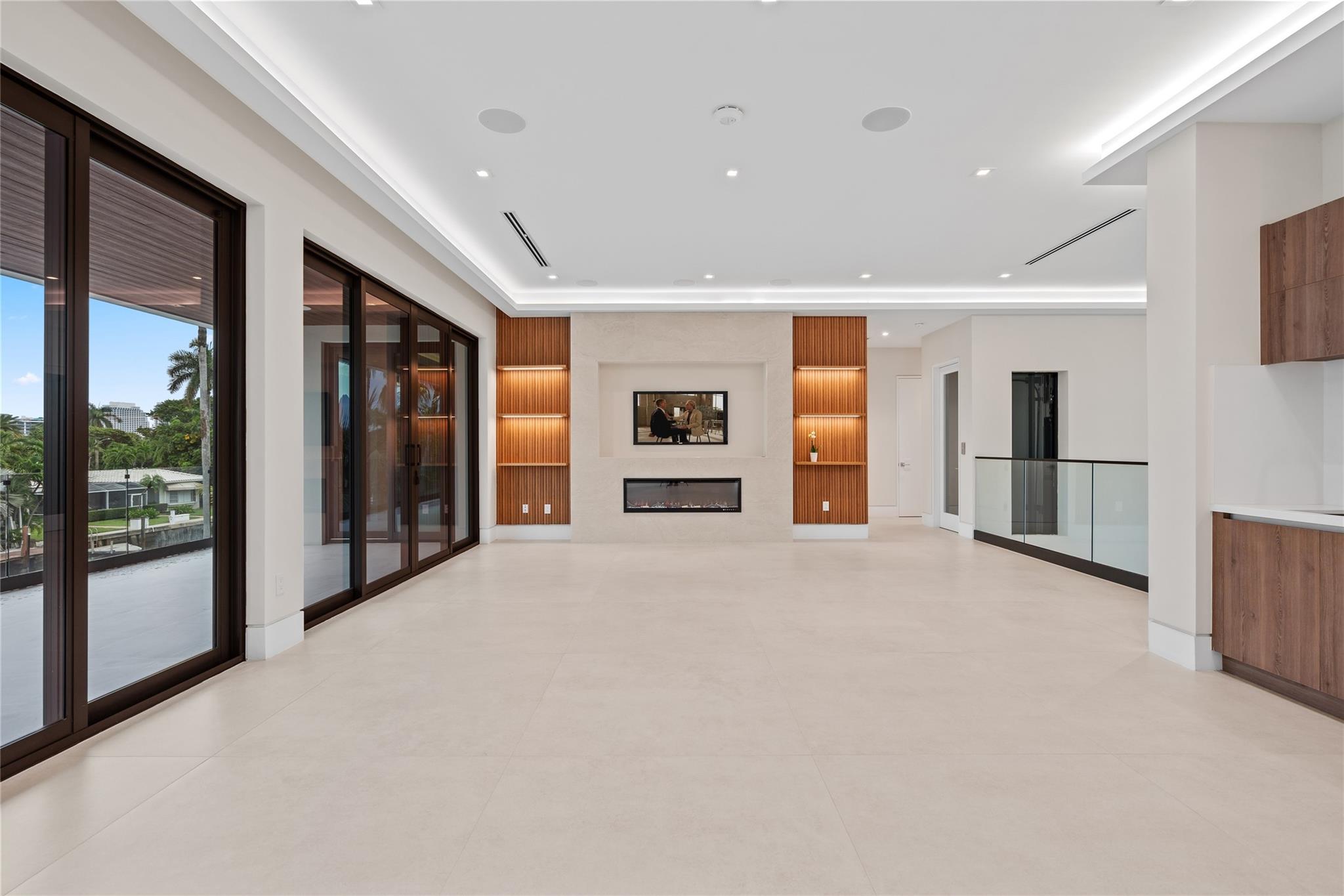 Photo 21 of home located at 2405 Castilla Isle, Fort Lauderdale FL