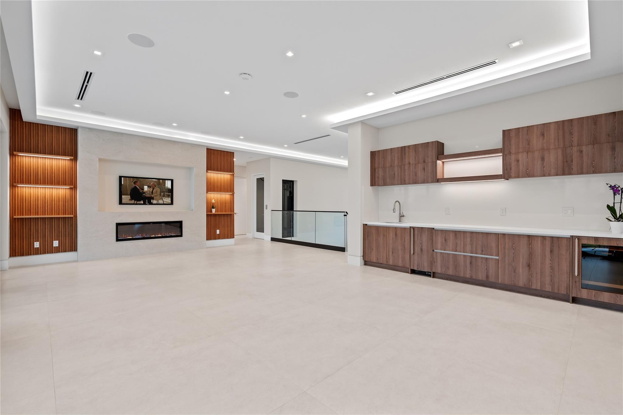 Photo 22 of home located at 2405 Castilla Isle, Fort Lauderdale FL