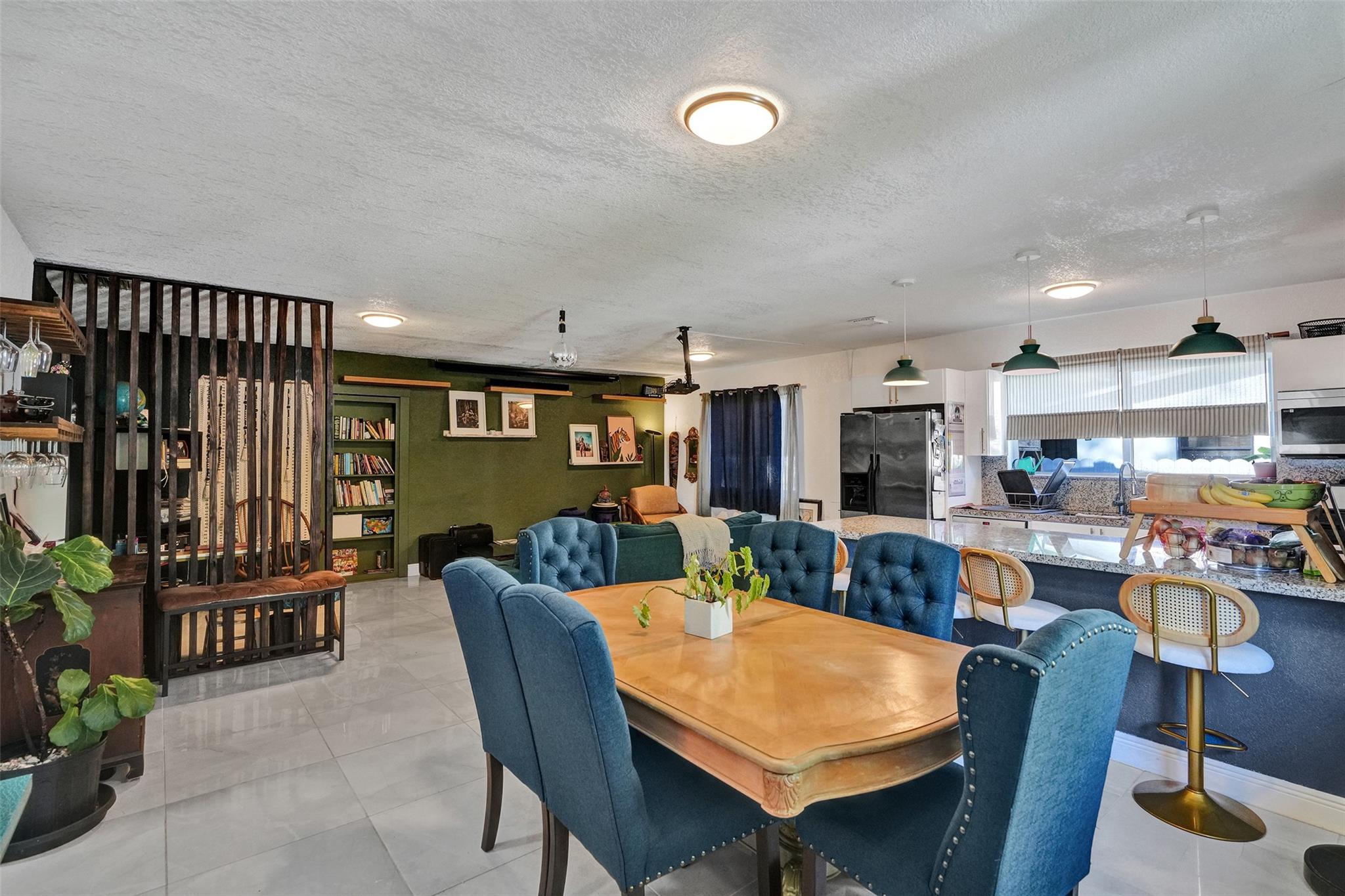 Homes for sale in Miami, FL | 220 Ne 165Th St, Miami, FL 33162 | MLS# F10526229