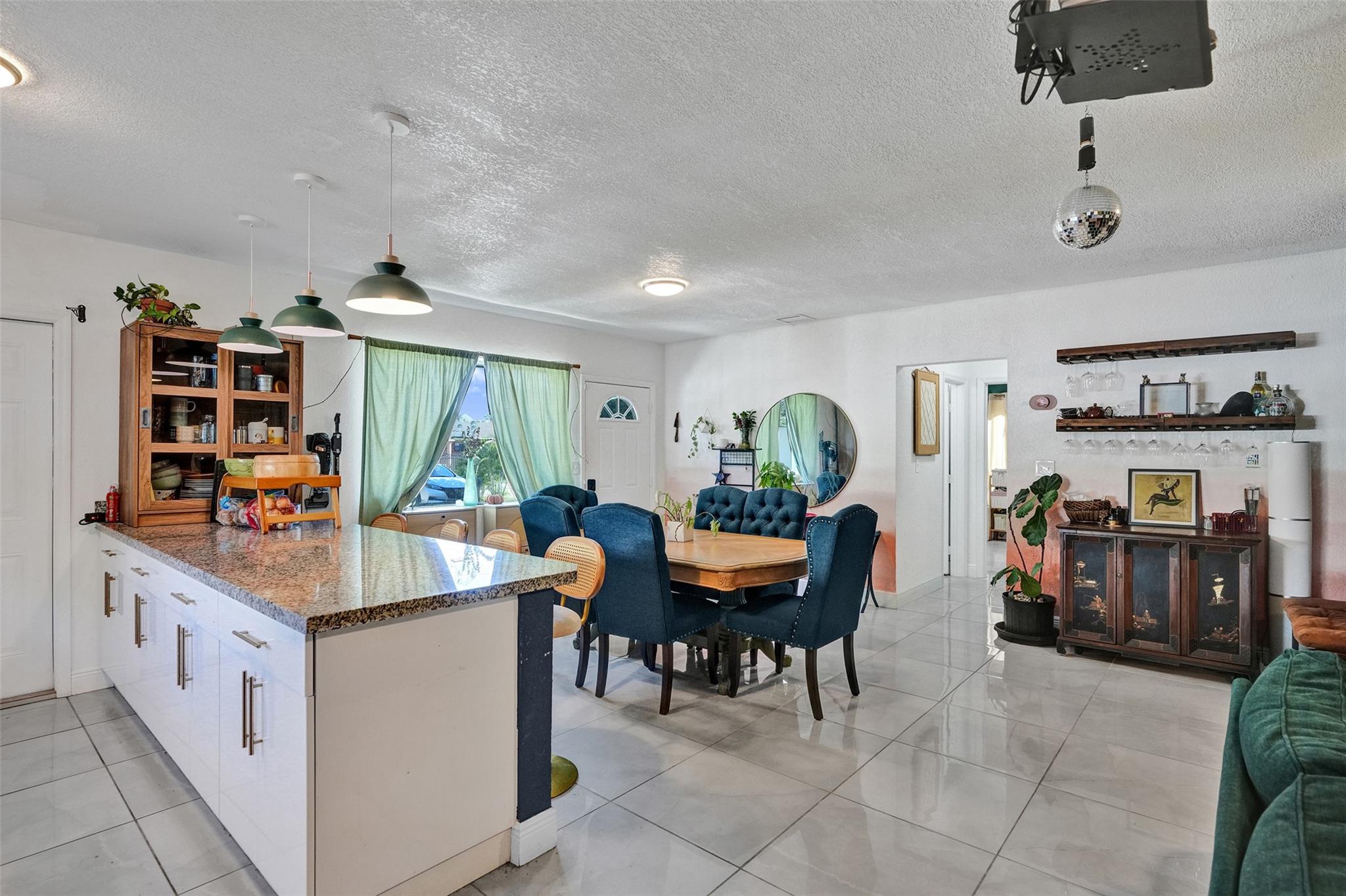 Homes for sale in Miami, FL | 220 Ne 165Th St, Miami, FL 33162 | MLS# F10526229