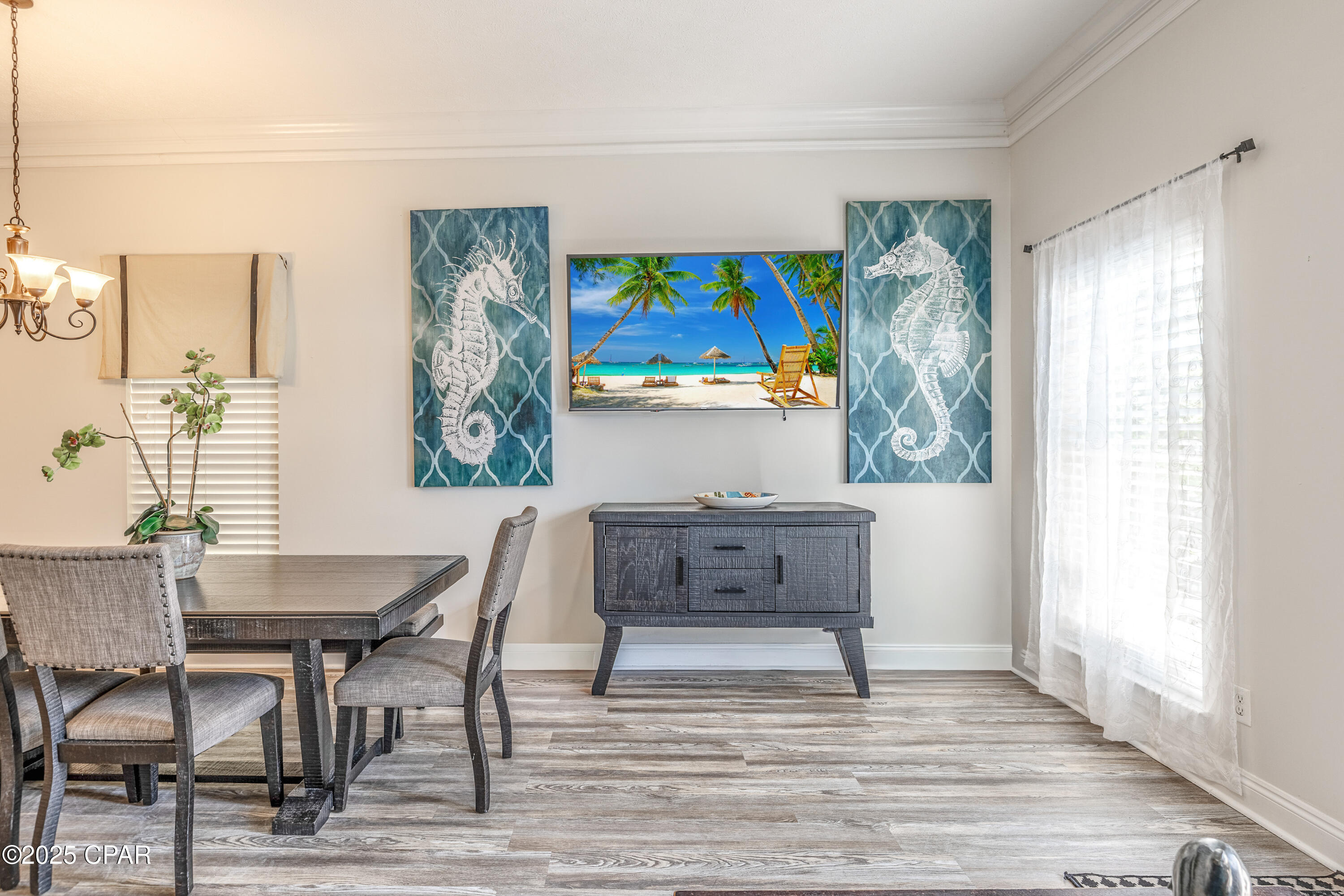 Listing photo id 16 for 5312 Thomas Drive