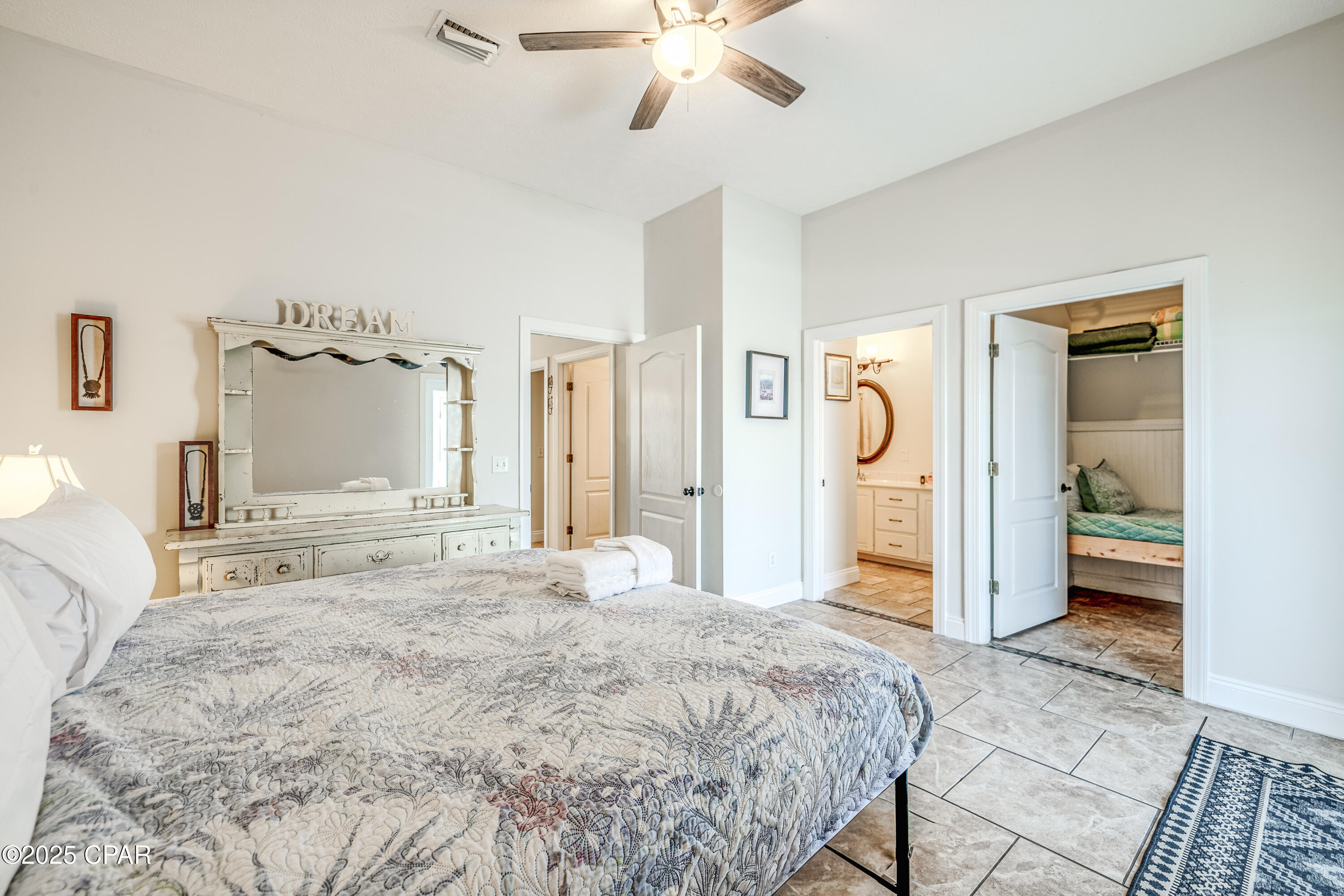 Listing photo id 26 for 5312 Thomas Drive