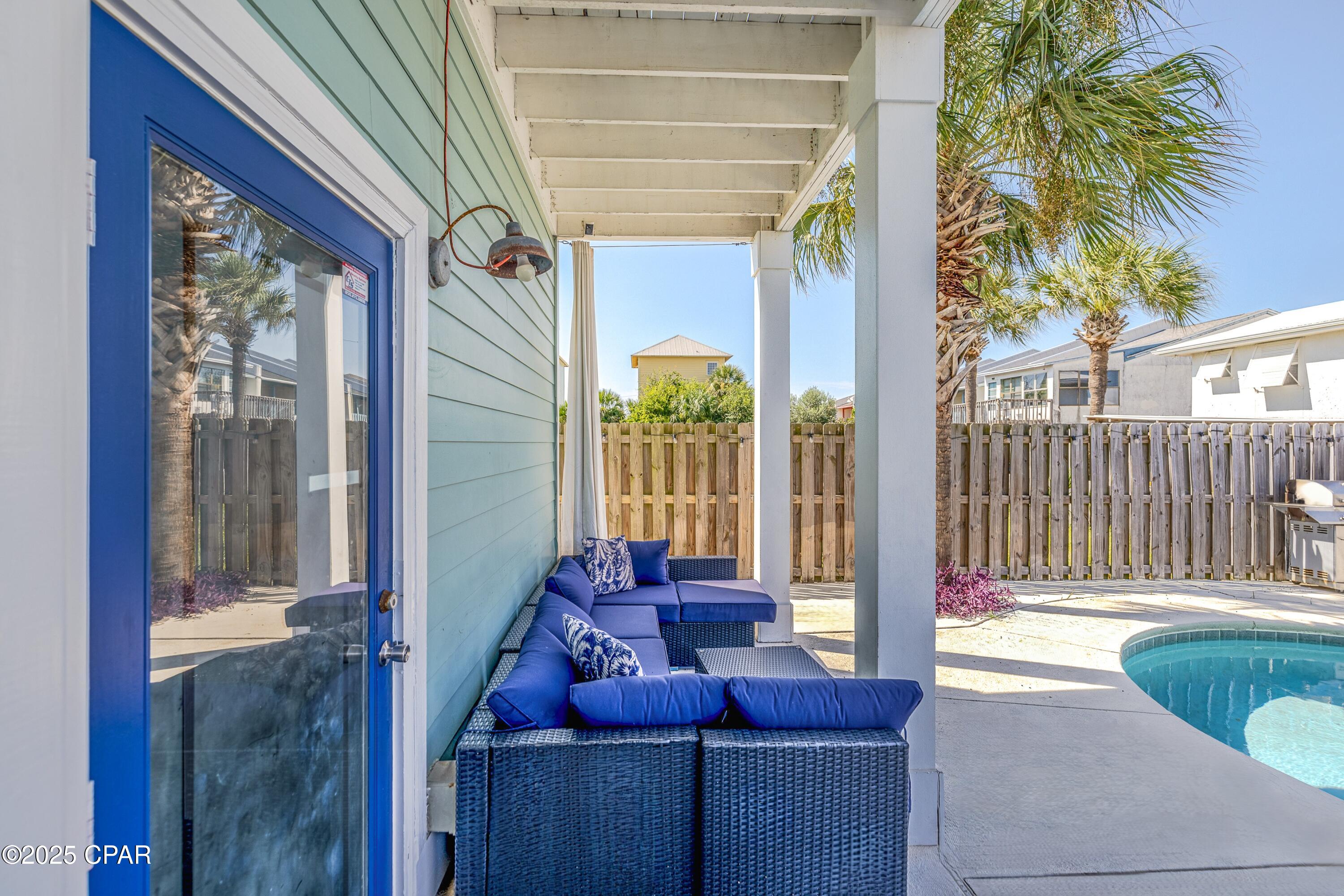 Listing photo id 31 for 5312 Thomas Drive