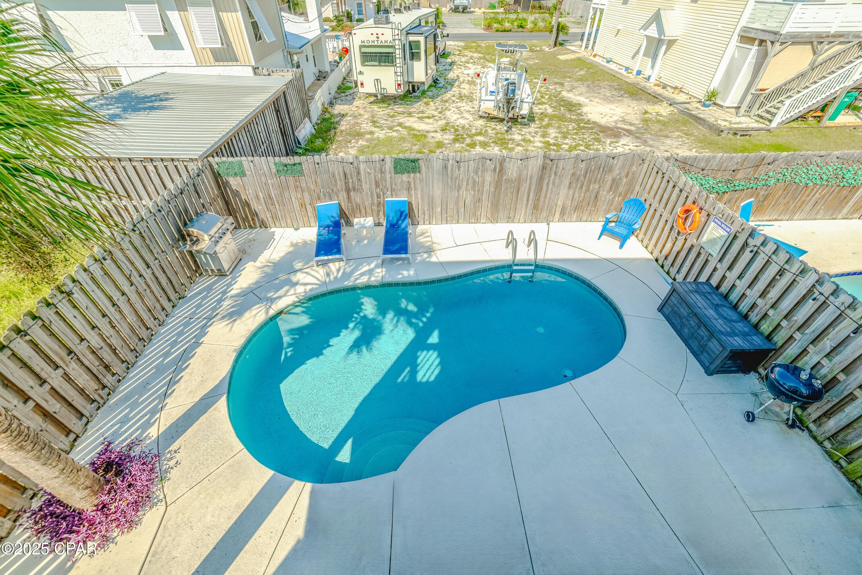 Listing photo id 44 for 5312 Thomas Drive