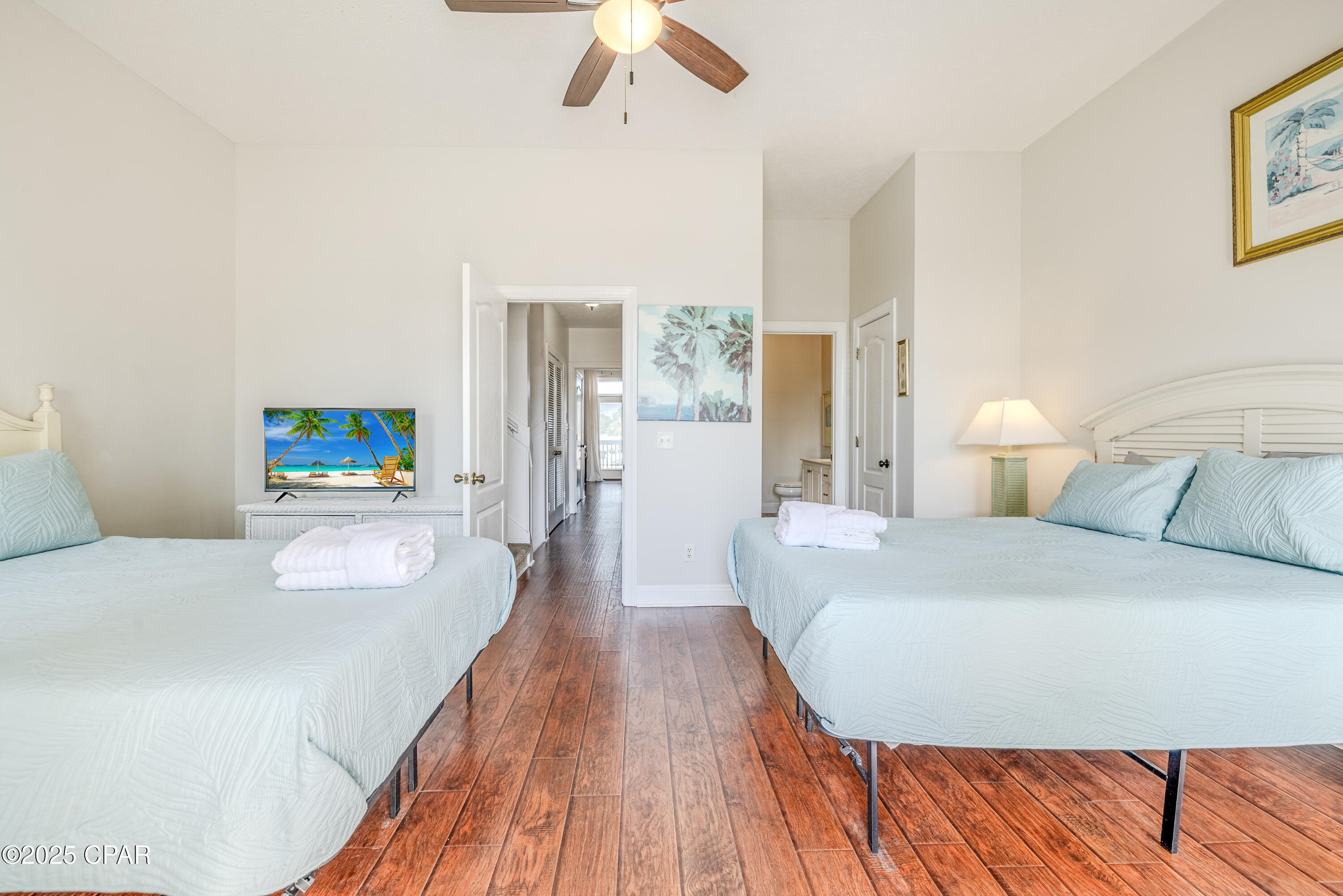 Listing photo id 45 for 5312 Thomas Drive