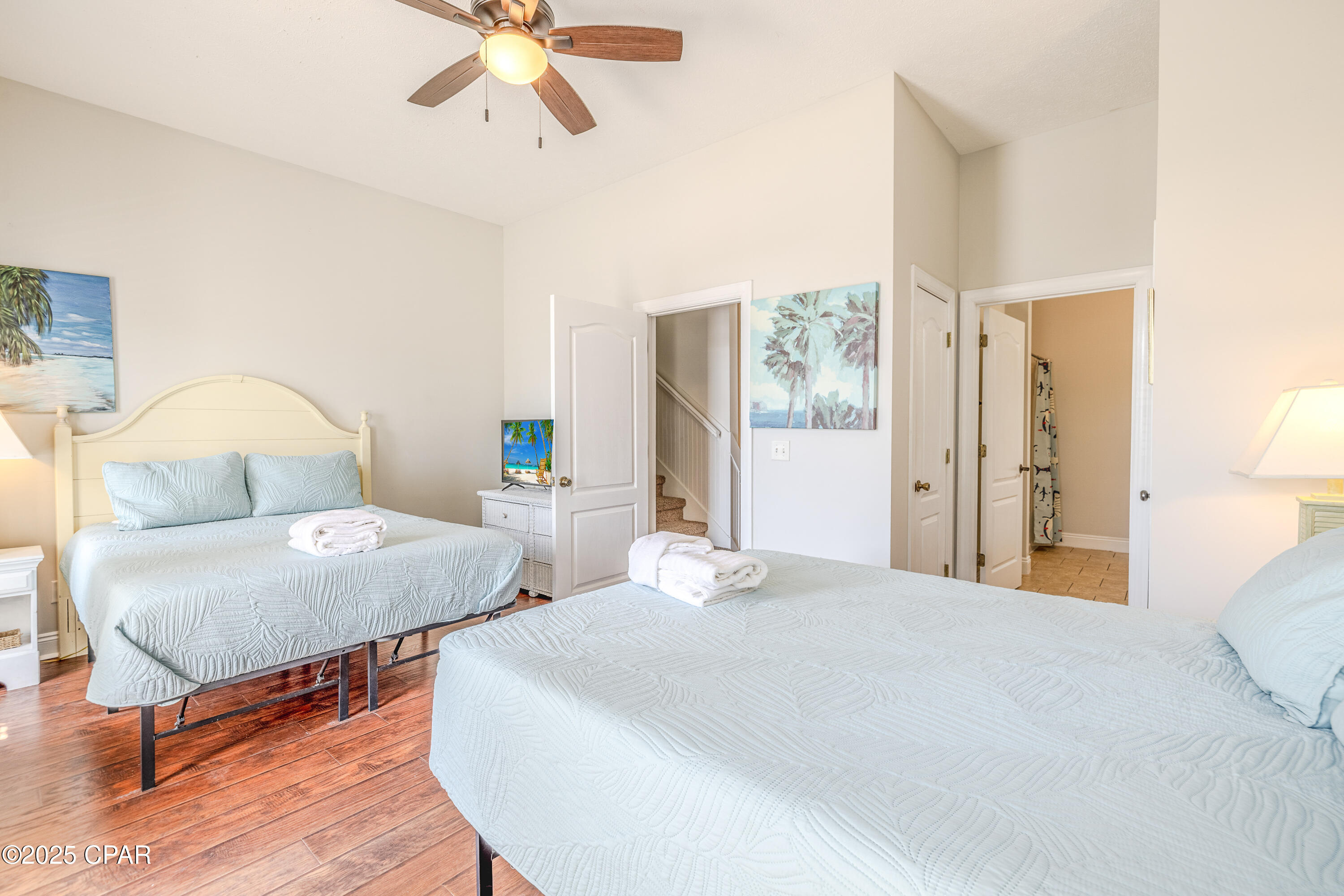 Listing photo id 46 for 5312 Thomas Drive