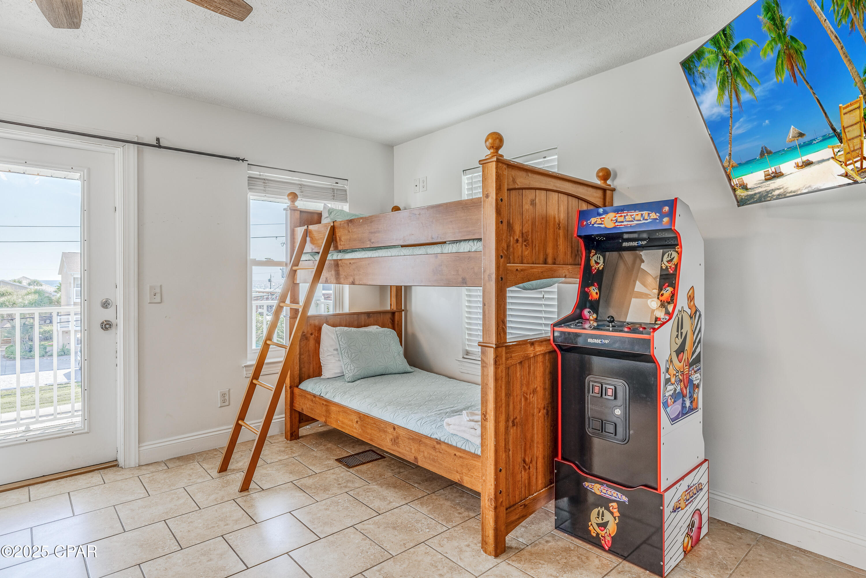 Listing photo id 59 for 5312 Thomas Drive