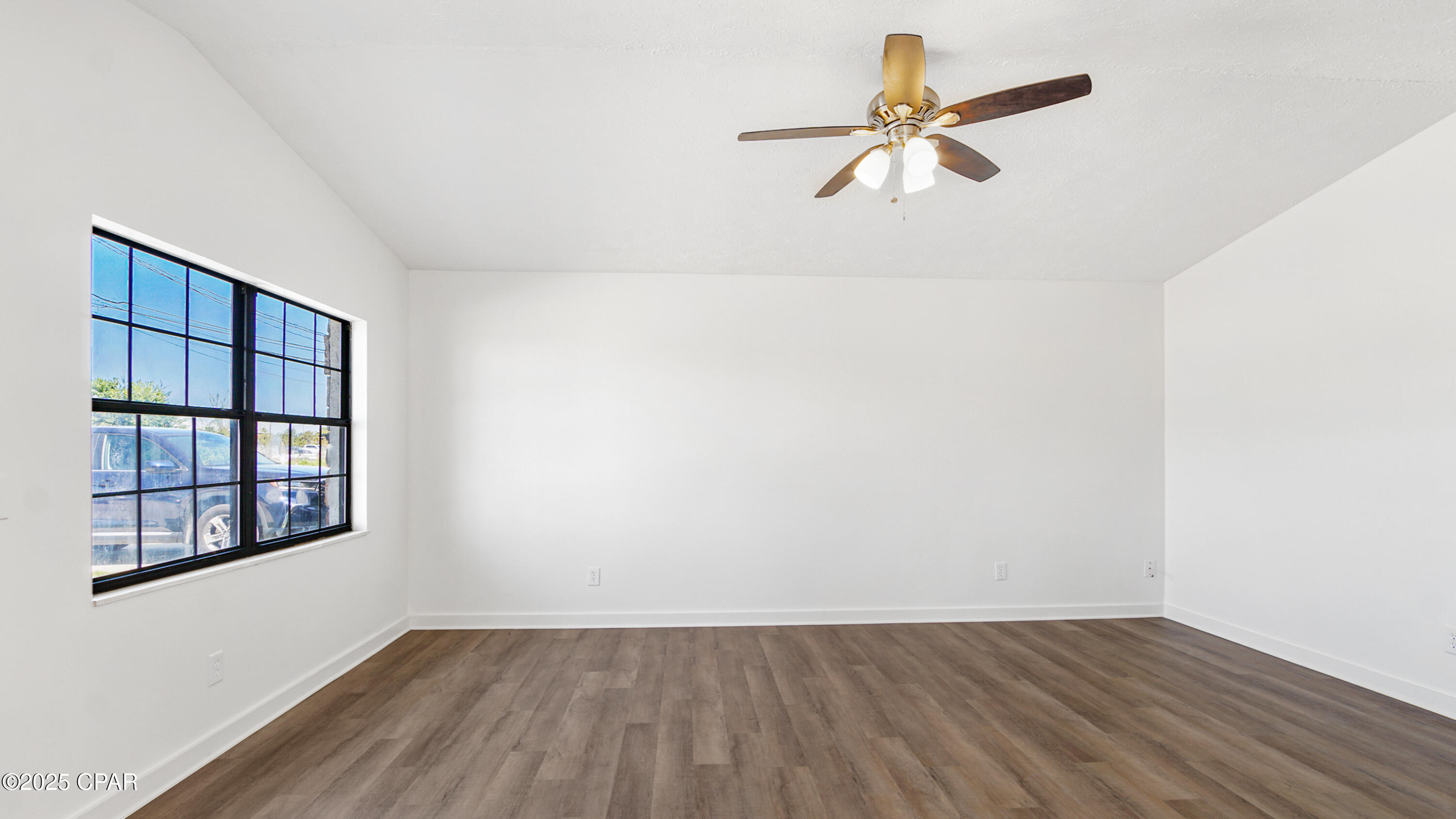 Image 10 For 2423 Minnesota Avenue