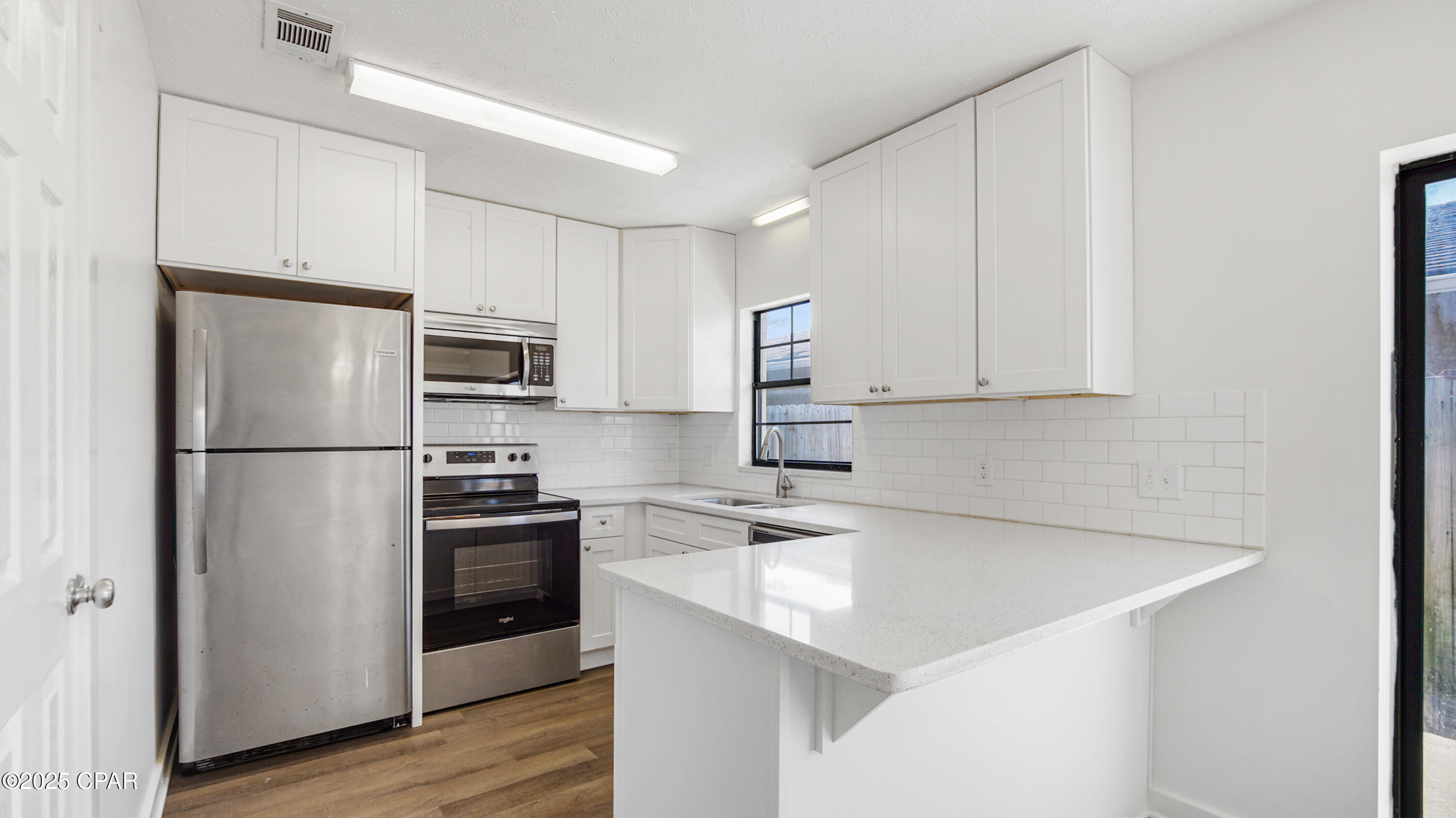 Image 6 For 2423 Minnesota Avenue