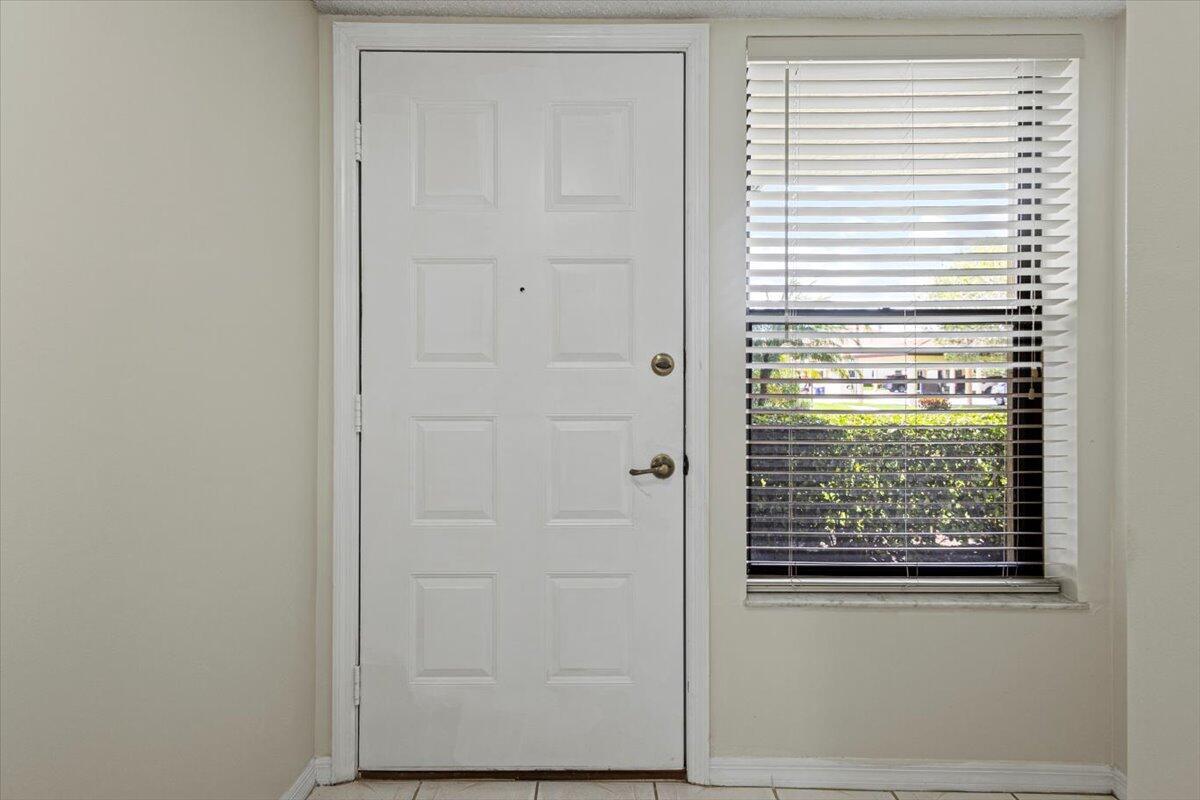 Homes for sale in Stuart, FL | 511 Sw South River Dr #103, Stuart, FL 34997 | MLS# R11123294