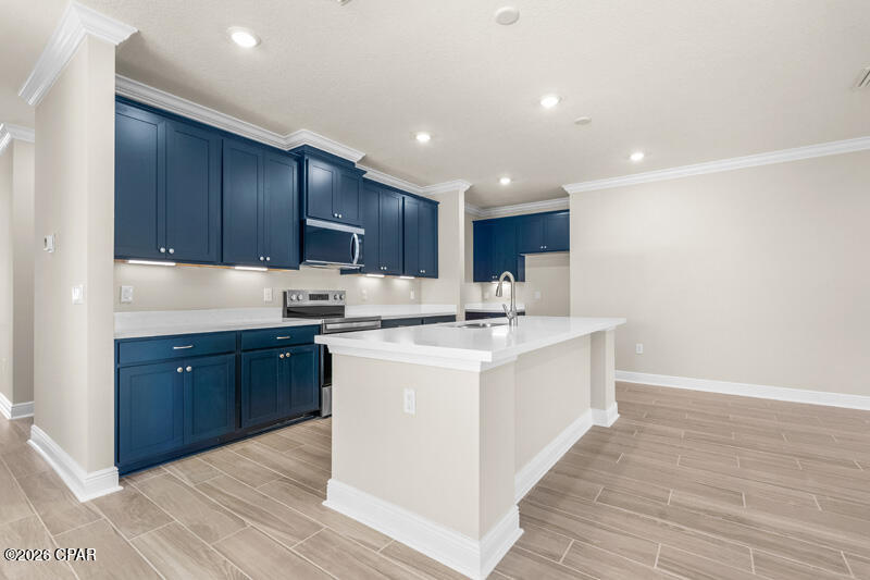 Image 32 For 208 Lake Merial Blvd