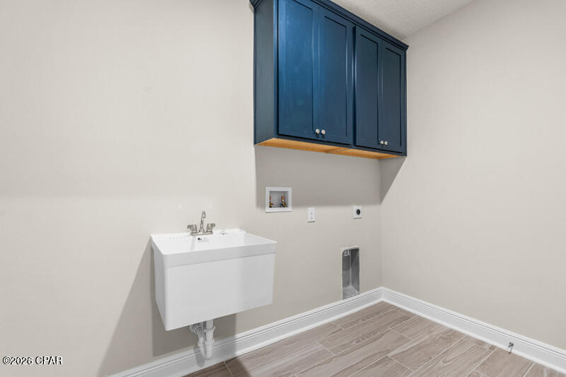 Image 34 For 208 Lake Merial Blvd