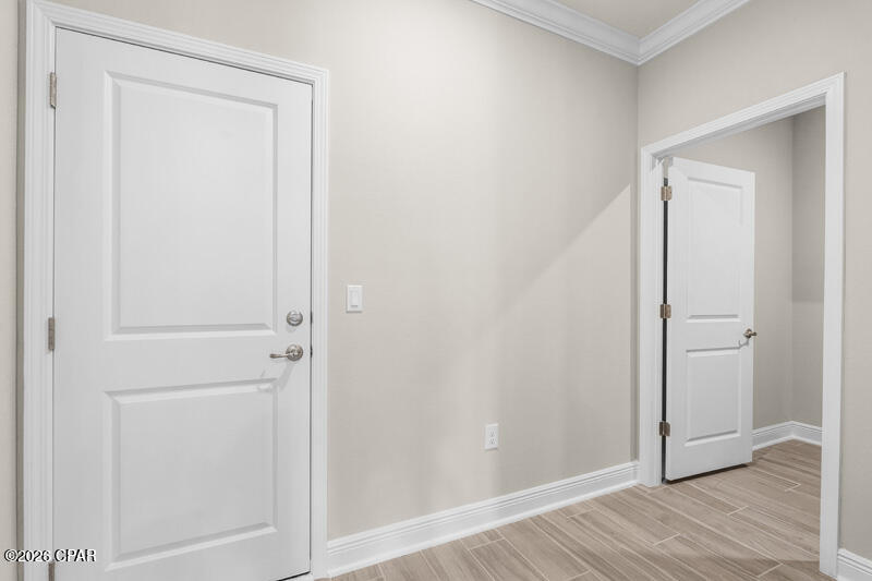 Listing photo id 34 for 208 Lake Merial Blvd