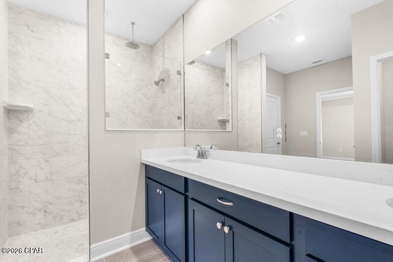 Listing photo id 41 for 208 Lake Merial Blvd