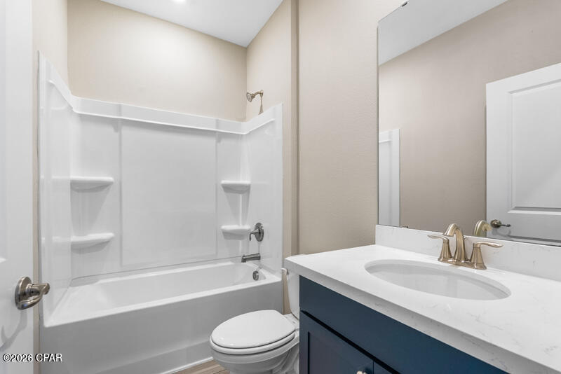 Listing photo id 44 for 208 Lake Merial Blvd