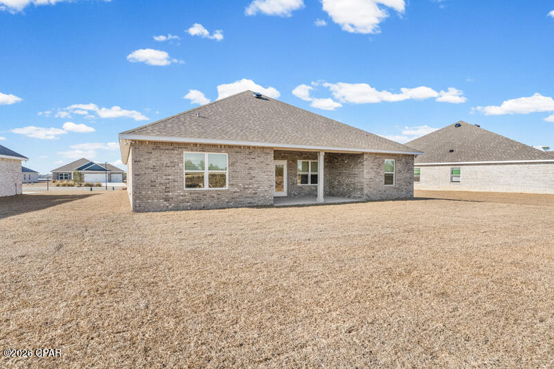 Listing photo id 53 for 208 Lake Merial Blvd