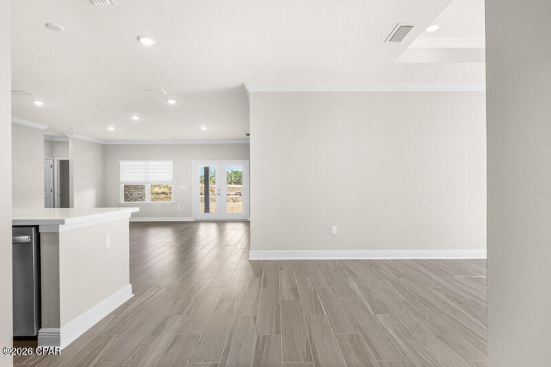 Image 6 For 208 Lake Merial Blvd