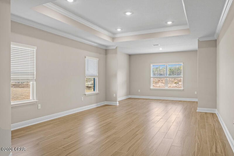 Listing photo id 19 for 206 Lake Merial Blvd