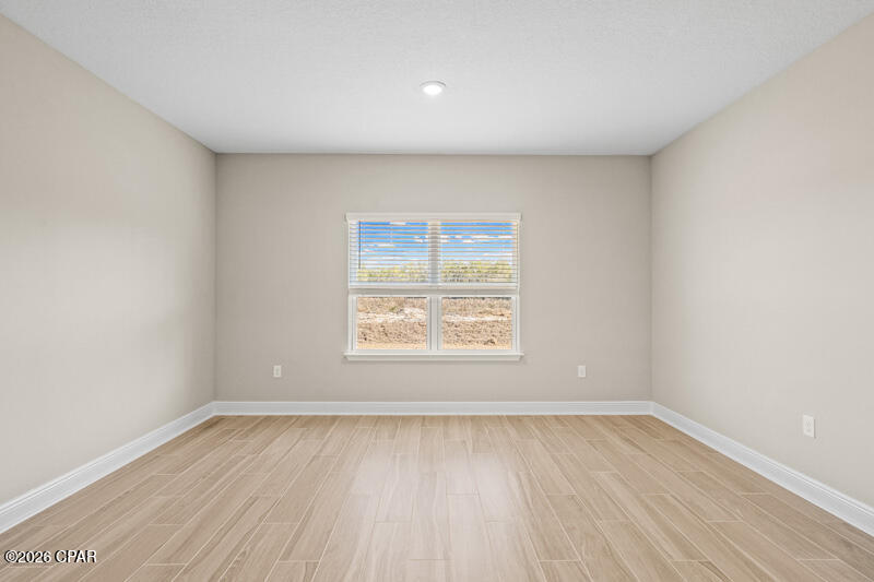 Listing photo id 22 for 206 Lake Merial Blvd