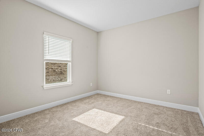 Listing photo id 28 for 206 Lake Merial Blvd