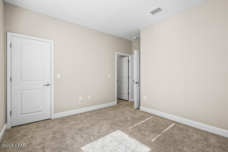 Listing photo id 32 for 206 Lake Merial Blvd
