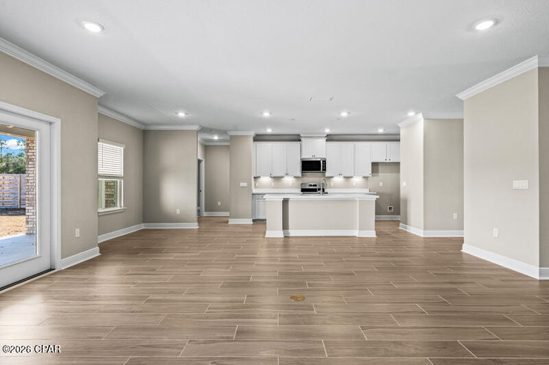 Image 9 For 206 Lake Merial Blvd