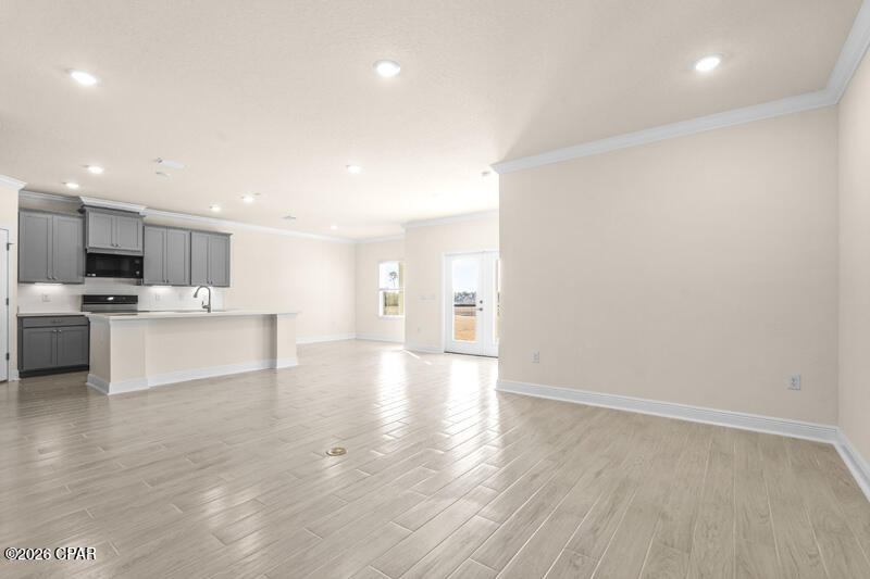 Image 11 For 213 Lake Merial Blvd