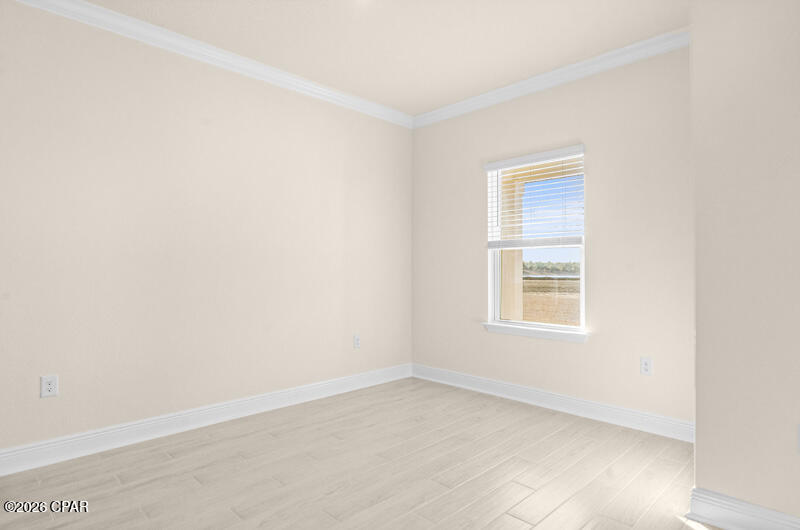 Listing photo id 20 for 213 Lake Merial Blvd