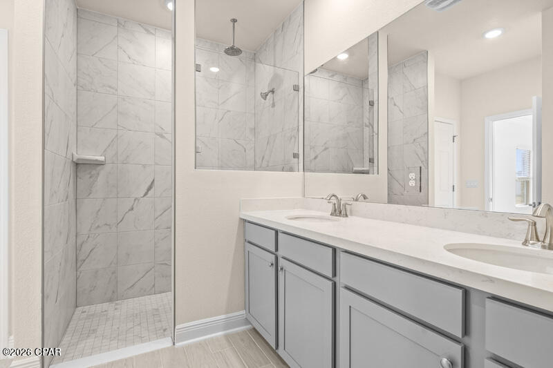 Image 26 For 213 Lake Merial Blvd