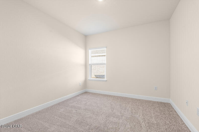 Listing photo id 28 for 213 Lake Merial Blvd