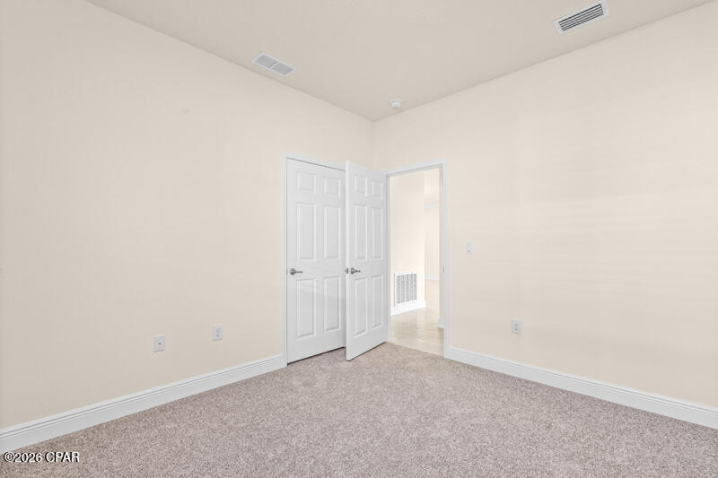 Listing photo id 29 for 213 Lake Merial Blvd