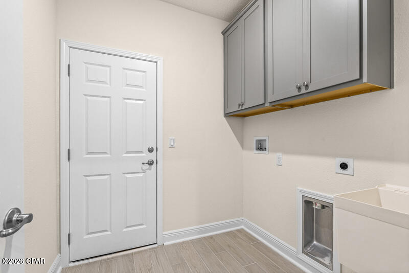 Image 37 For 213 Lake Merial Blvd