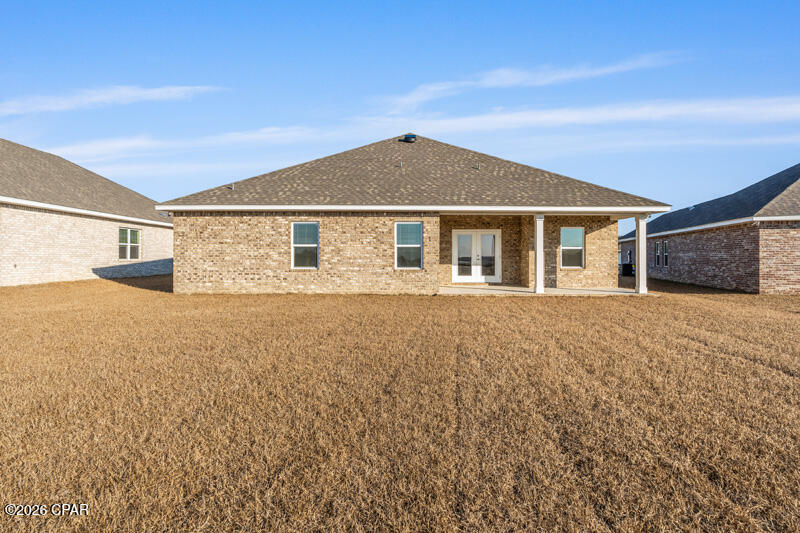 Listing photo id 41 for 213 Lake Merial Blvd