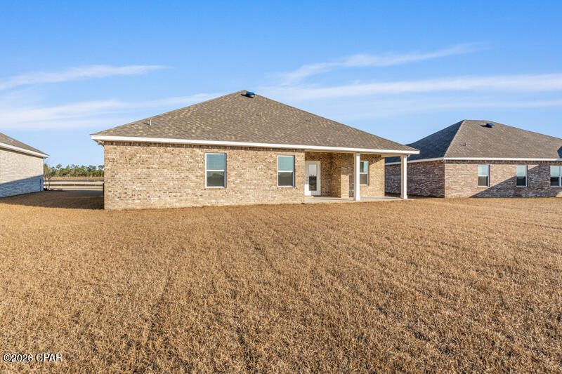 Listing photo id 43 for 213 Lake Merial Blvd