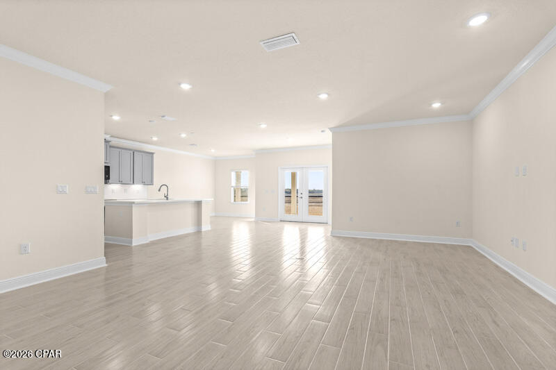 Listing photo id 8 for 213 Lake Merial Blvd