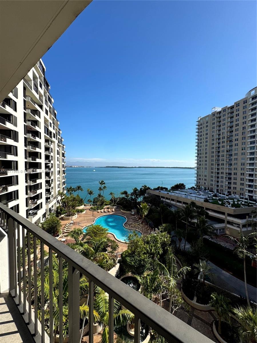 Condo for Sale in Miami, FL