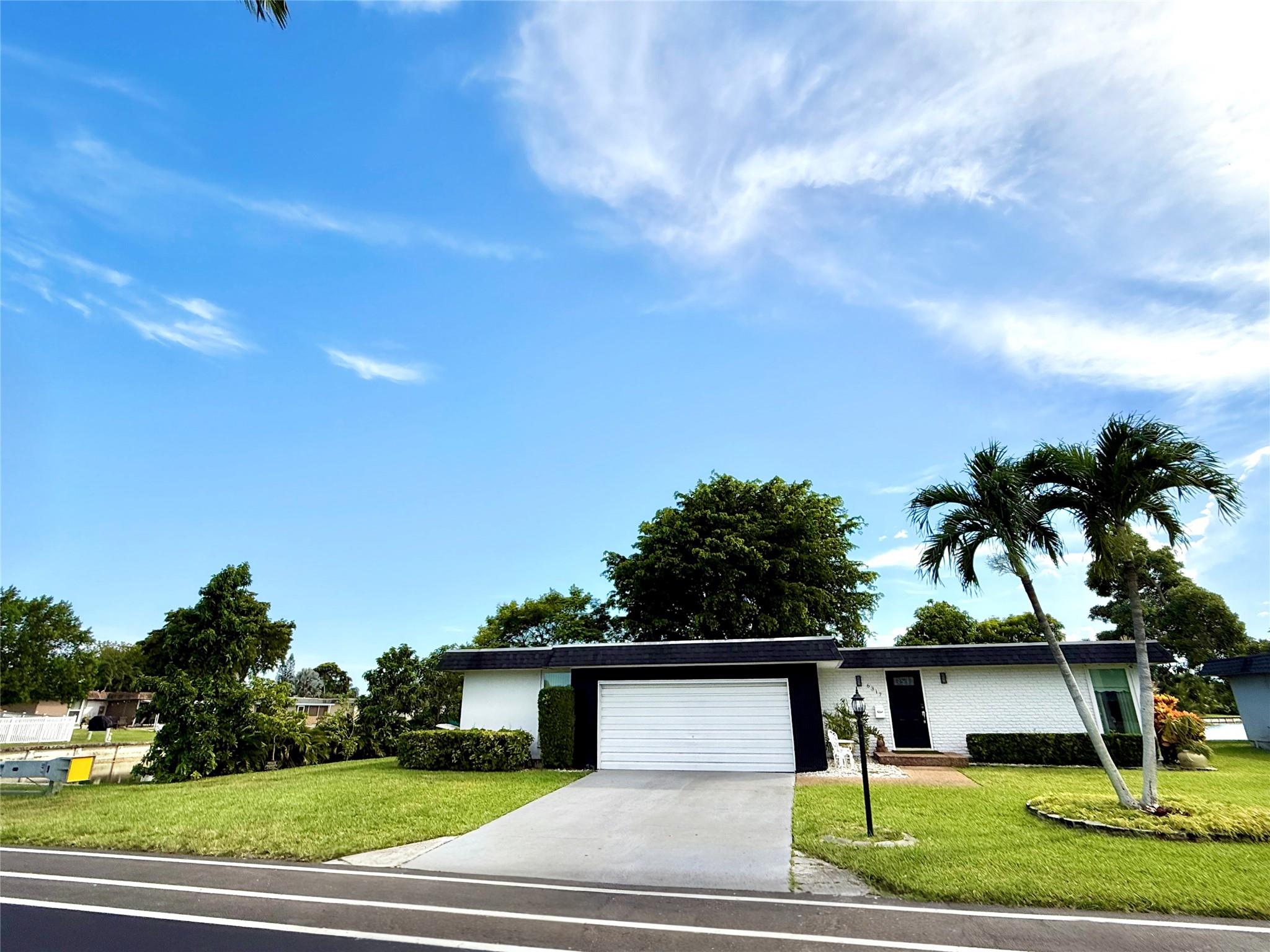 Homes for sale in Tamarac, FL | 6317 Brookwood Blvd, Tamarac, FL 33321 | MLS# F10526296