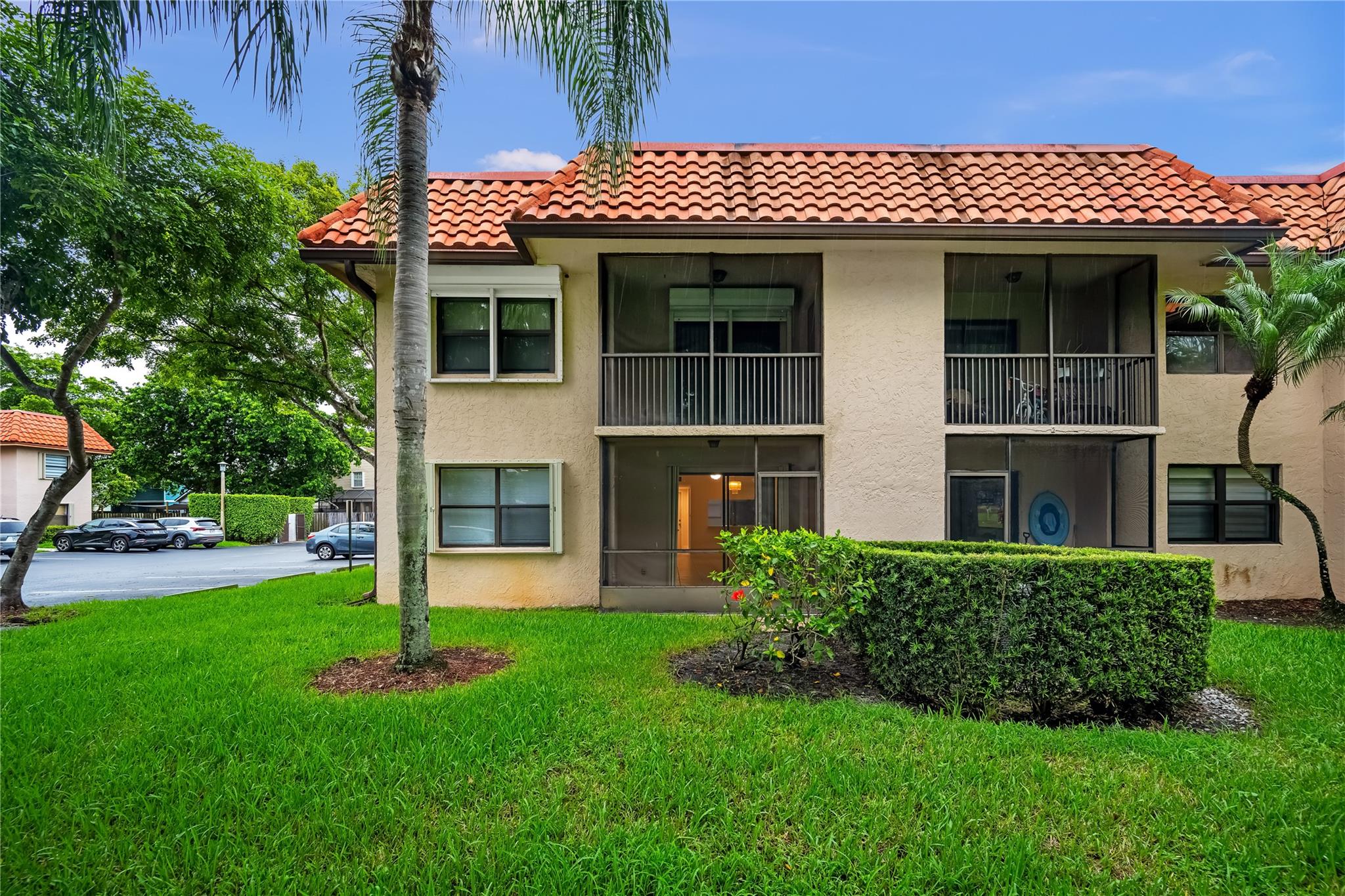 Homes for sale in Sunrise, FL | 15805 W Waterside Cir #106, Sunrise, FL 33326 | MLS# F10526184