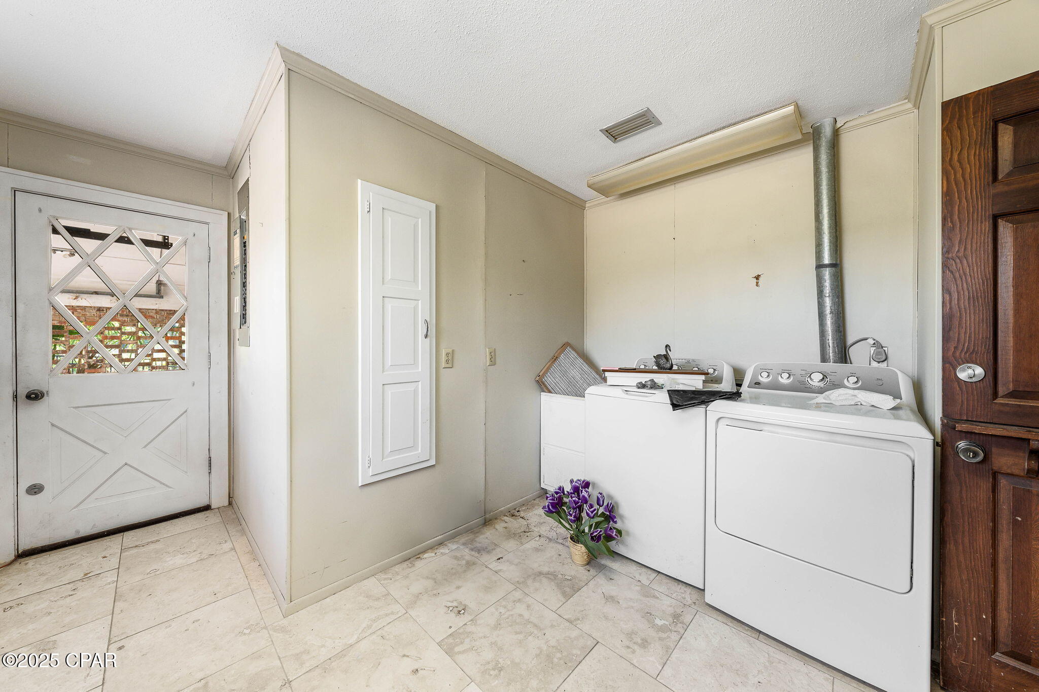 Image 30 For 1803 9th Street