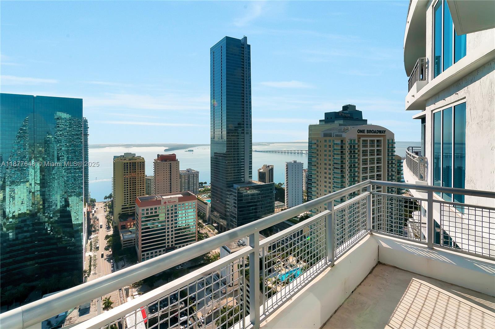 Condo for Sale in Miami, FL