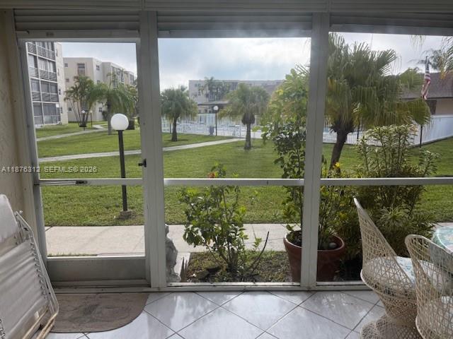 Meadowbrook Lakes Condo