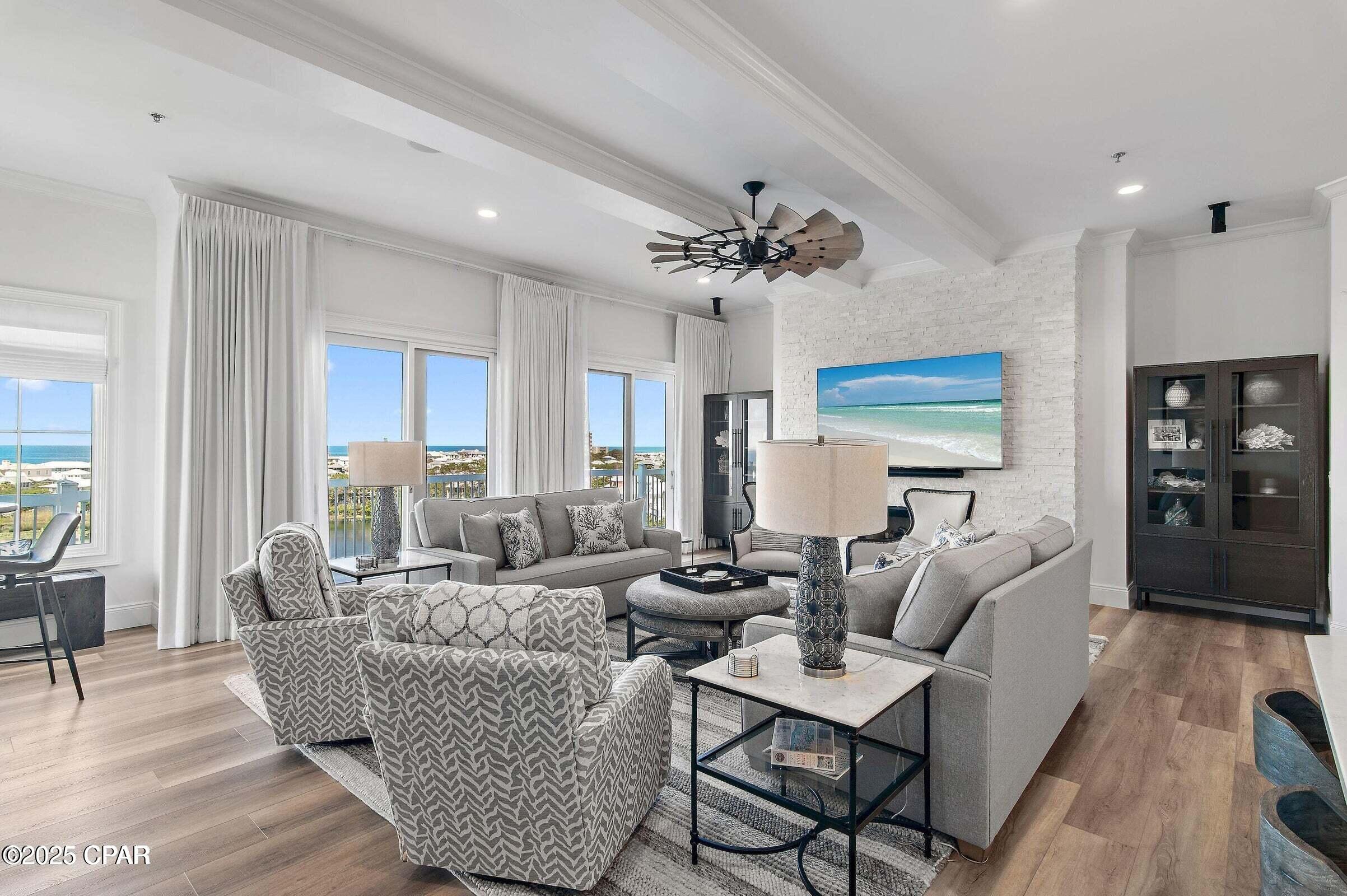 Listing photo id 12 for 116 Carillon Market Street 701