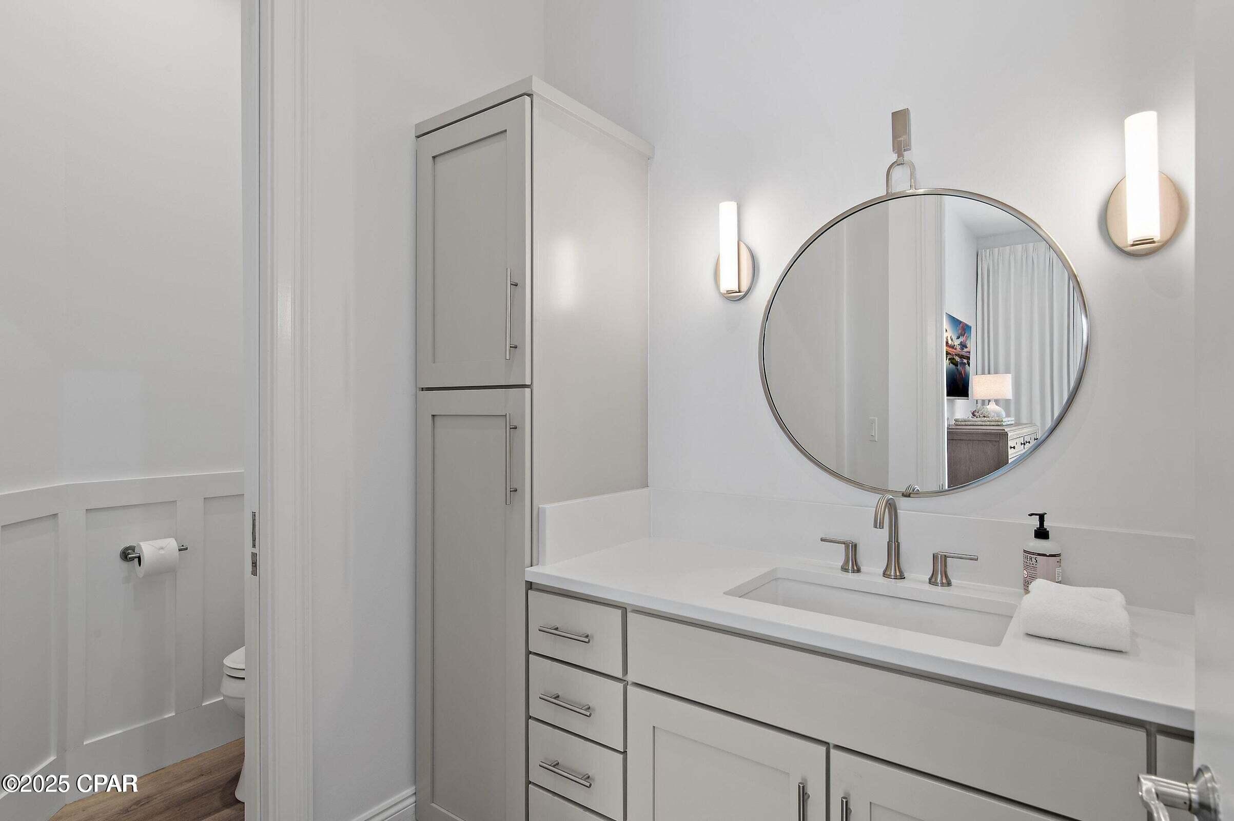 Listing photo id 30 for 116 Carillon Market Street 701