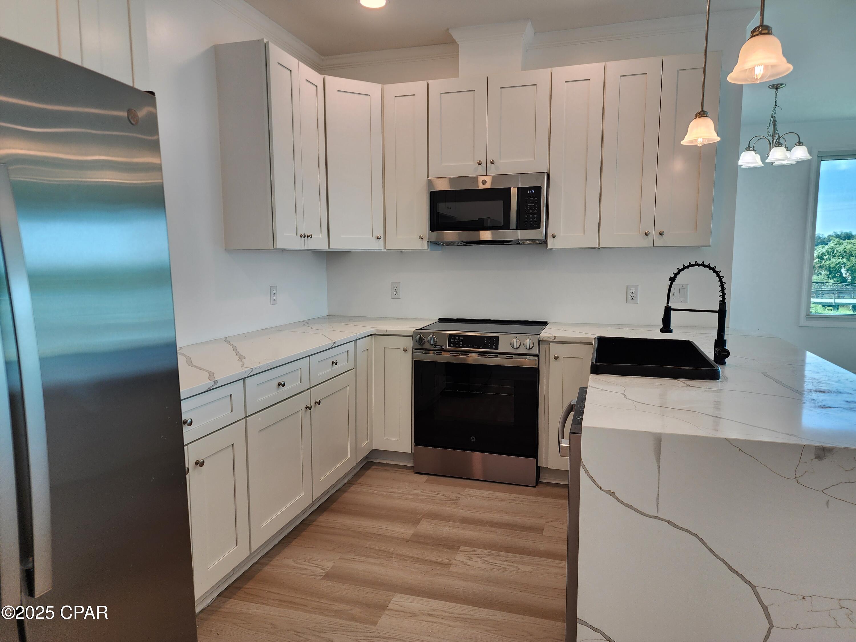 Image 12 For 300 Penny Court