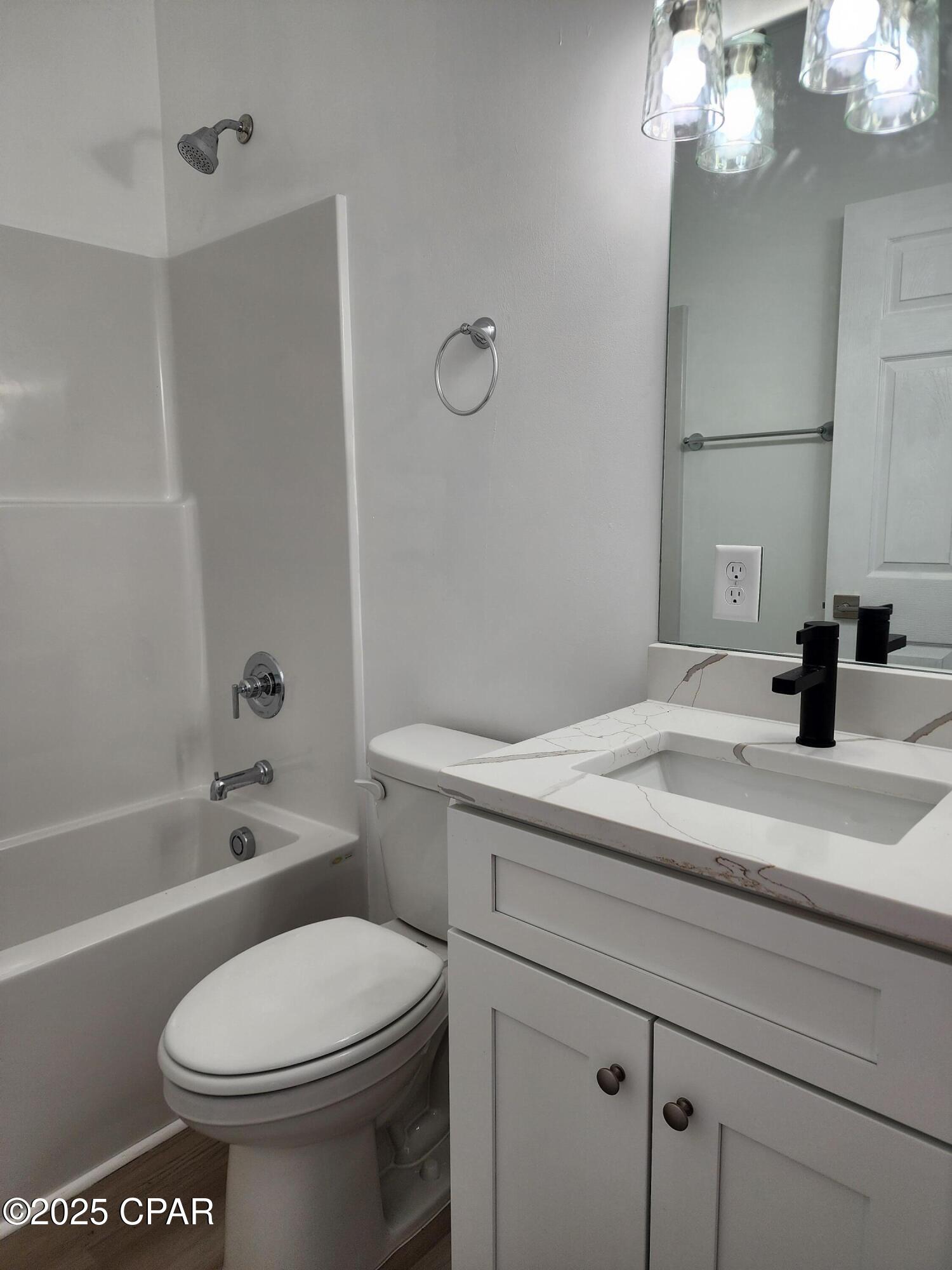 Image 19 For 300 Penny Court