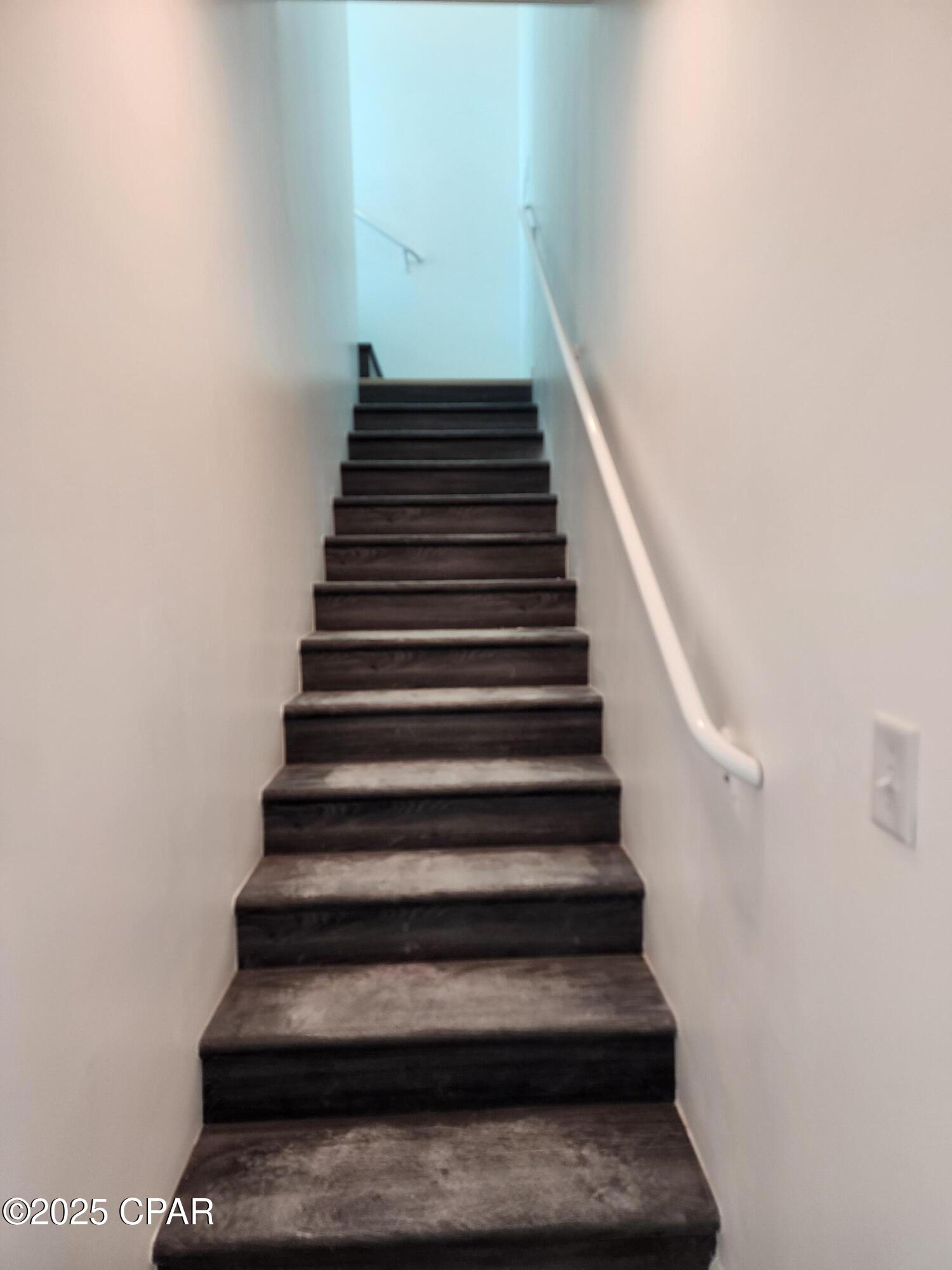 Image 25 For 300 Penny Court