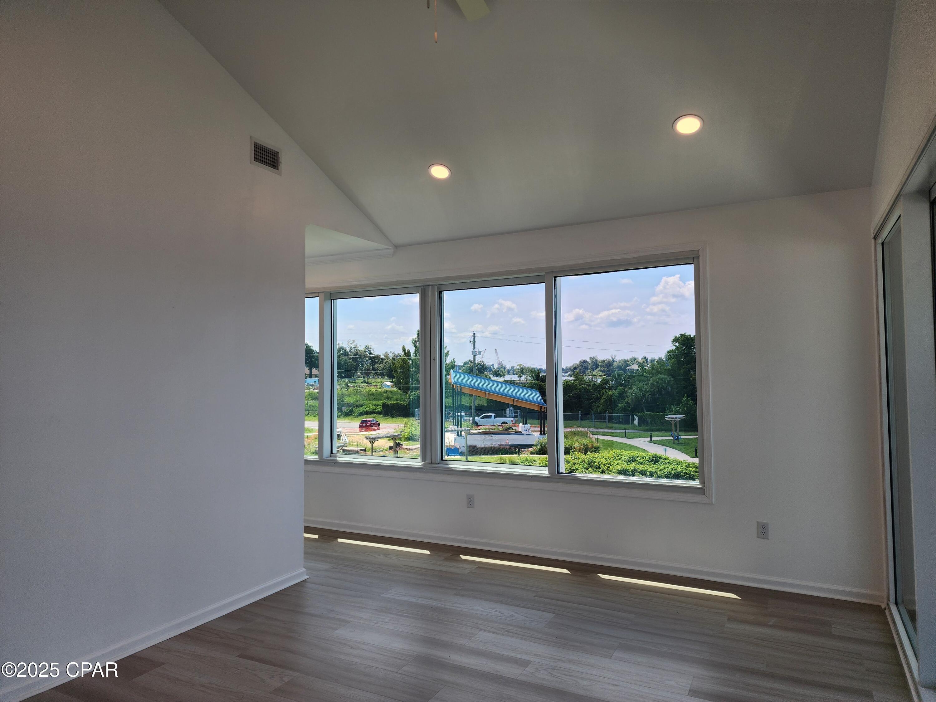 Image 29 For 300 Penny Court