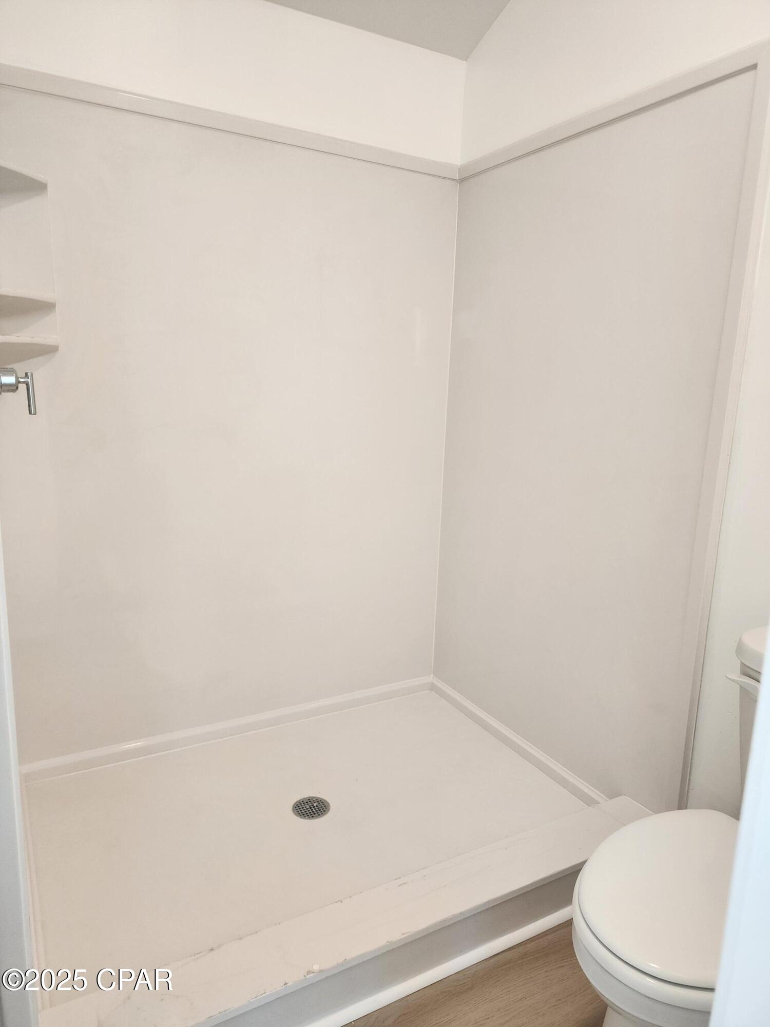 Image 35 For 300 Penny Court