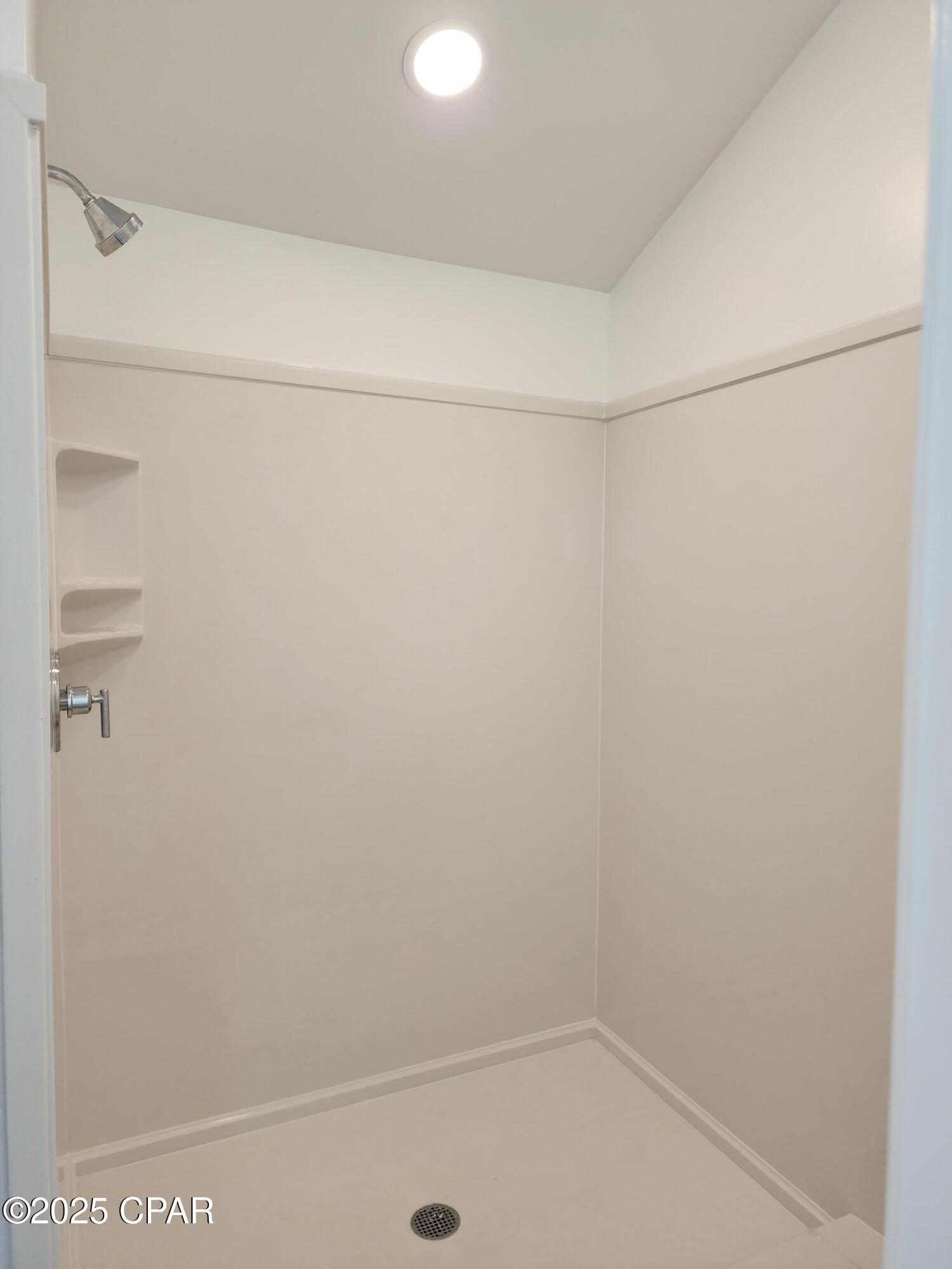 Image 36 For 300 Penny Court