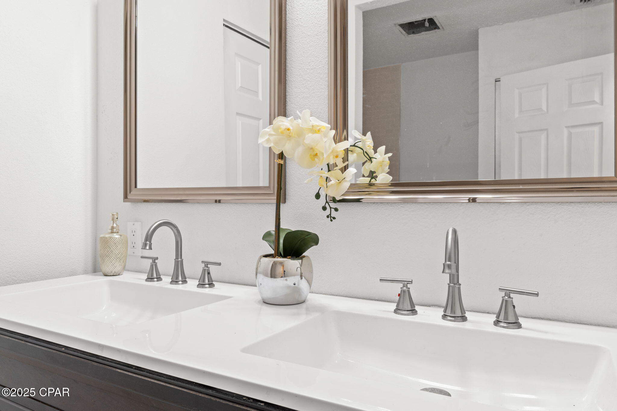 Image 38 For 2201 27th Street